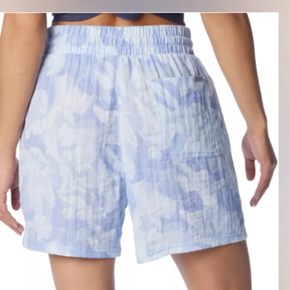 COLUMBIA Light Blue Holly Hideaway Breezy Shorts - Size Medium (NWT) - Picture 5 of 10